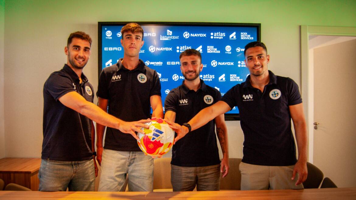 És presenta quatre nous jugadors per al primer equip